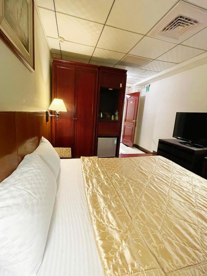 Family Hotel - Linsen Tainan Exterior photo